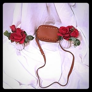 Crossbody cognac bag